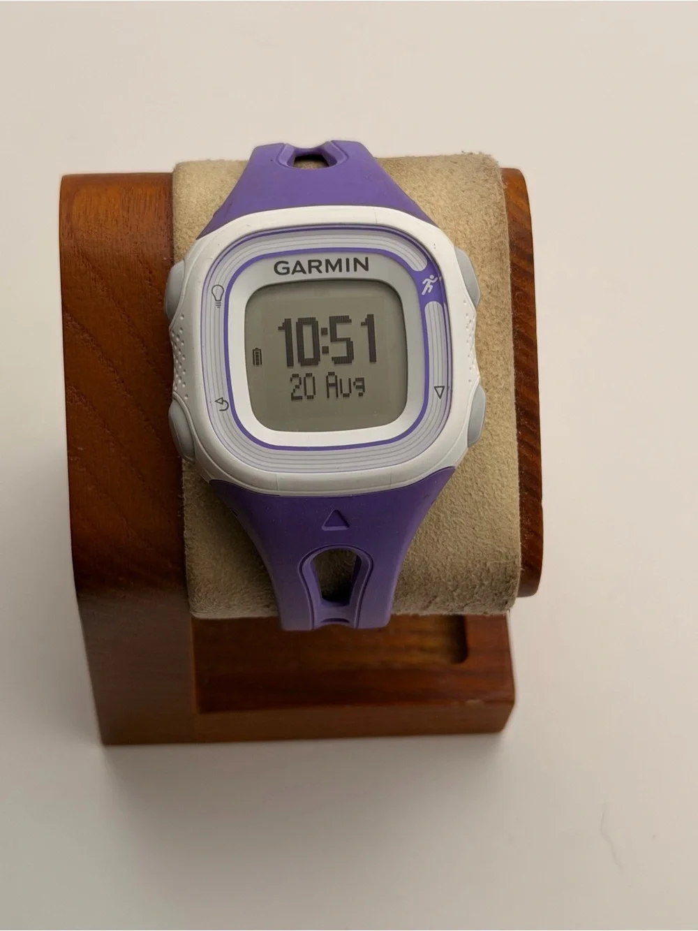 Garmin Forerunner 10, Charger included, Purple/White, very good, Tested